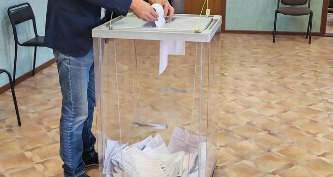 Сурен Акобян принял участие в выборах: «Важно, чтобы каждый гражданин реализовал своё конституционное право»