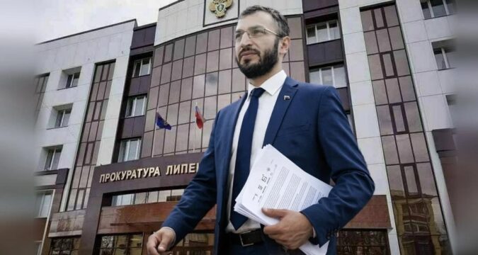 Сурен Акобян начал работу по коллективному обращению жителей дома № 40а по улице Катукова